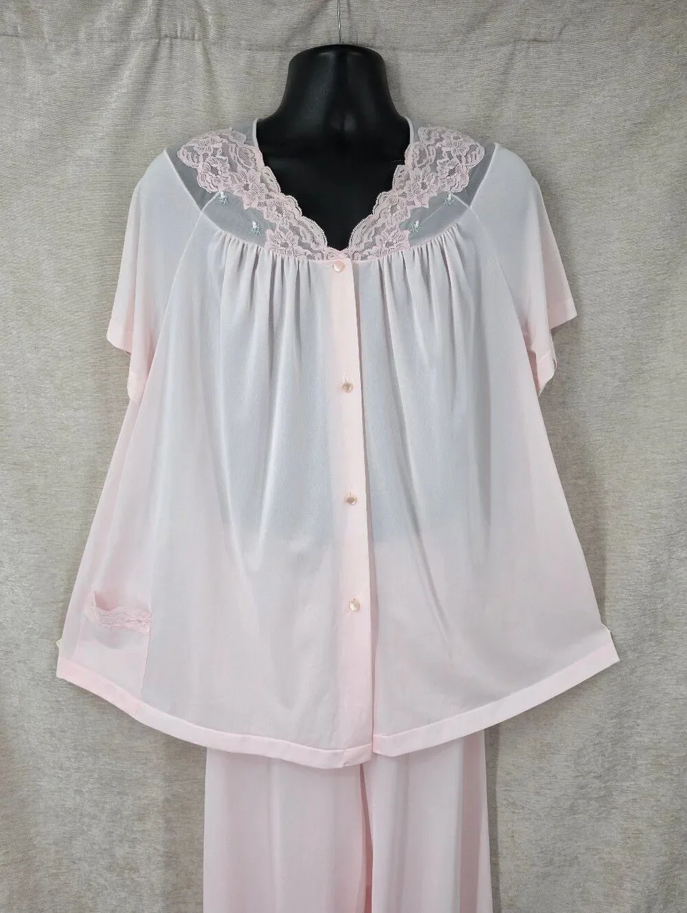 Shadowline Vintage Pink Lace Trim Women's Pajama Set with Matching Robe Nylon